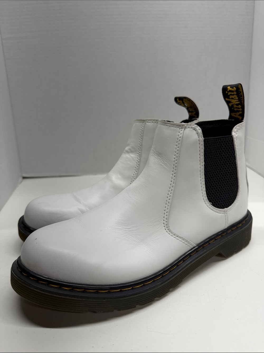 Dr Martens 2976 Chelsea Boots Leather Side Zip Boot Shoes Soft Toe White Size 7